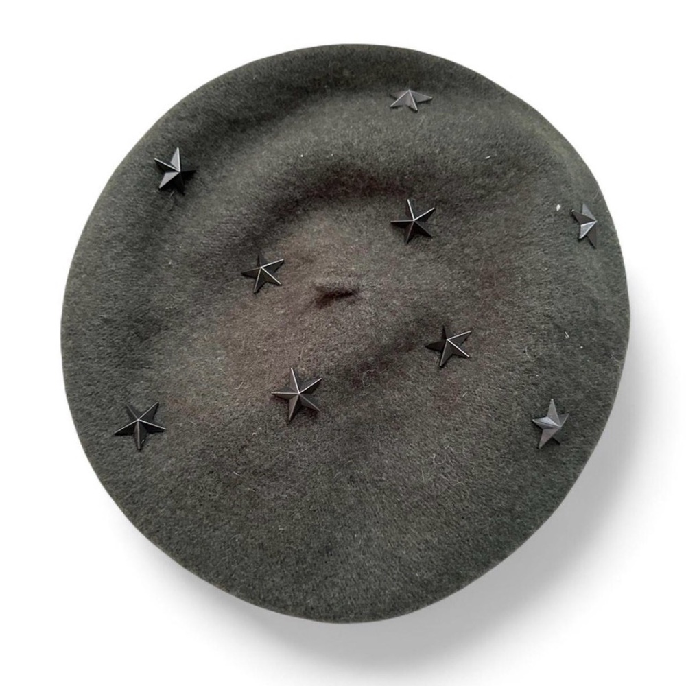 Star-Embellished Dark Army Green Beret